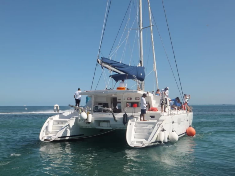 Rent a Lagoon 550 Cancún