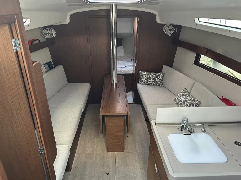 Sailboat rental in Orhaniye - Bénéteau Oceanis 34.1