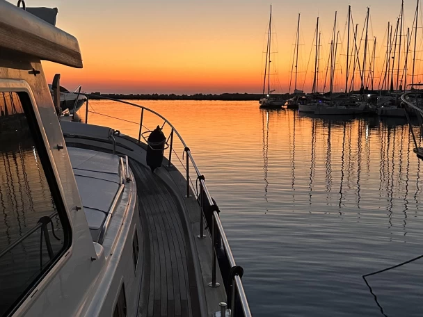 Rent a Menorquin-Yachts Menorquin yacht 160 fly  Marzamemi