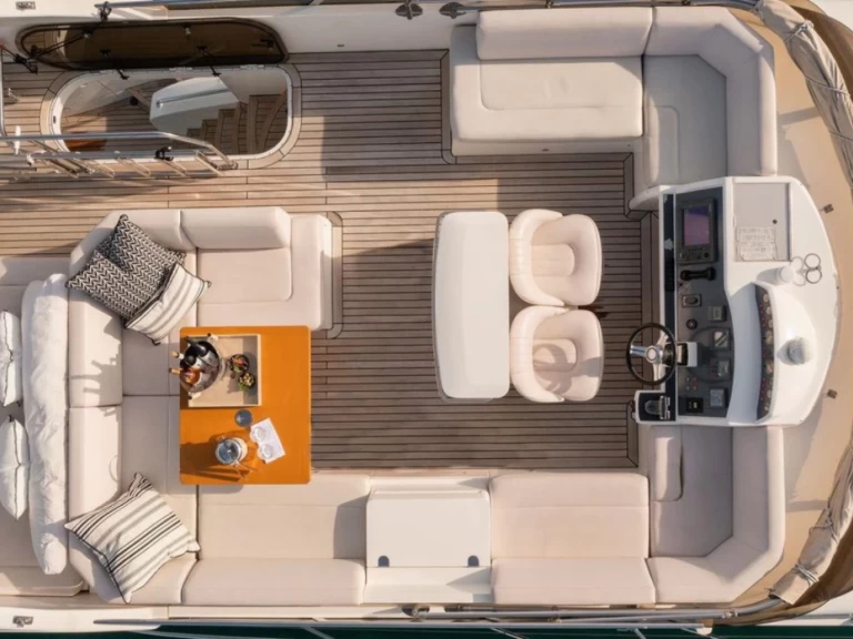 Princess Princess 62 Fly in Portisco on SamBoat