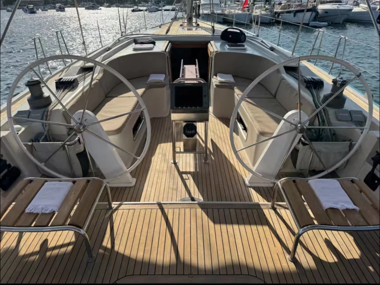 Rent a Hanse Hanse 540 E Porquerolles