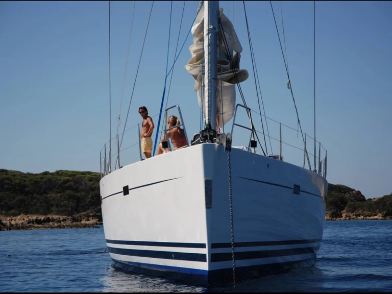 Yacht charter Porquerolles cheap Hanse 540 E