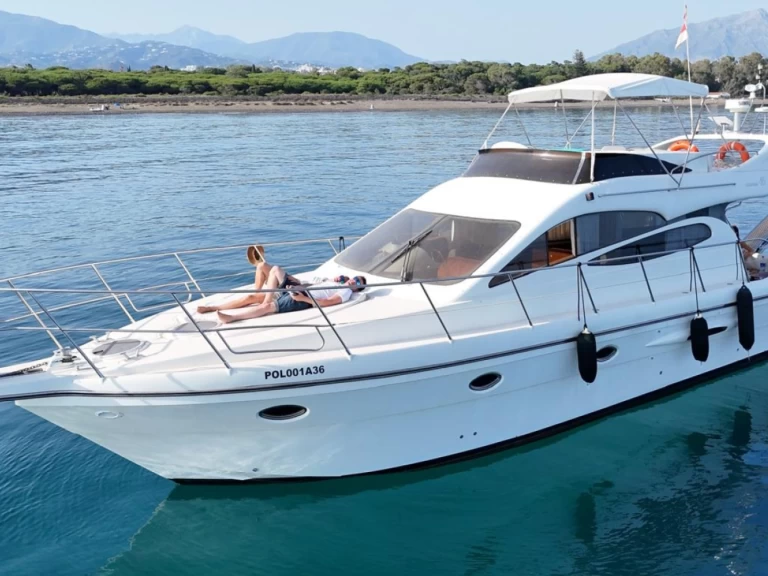Yacht charter Puerto Banús cheap 46