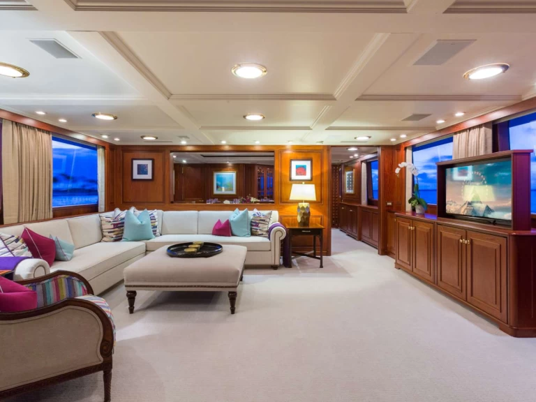 Yacht charter Caribbean cheap LADY J