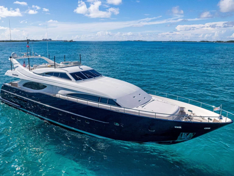 Rent a Ferretti Dream Chaser New York (City)