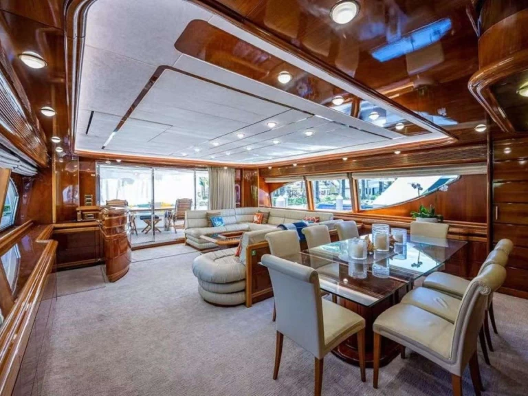 Boat rental Ferretti Dream Chaser in New York (City) on Samboat