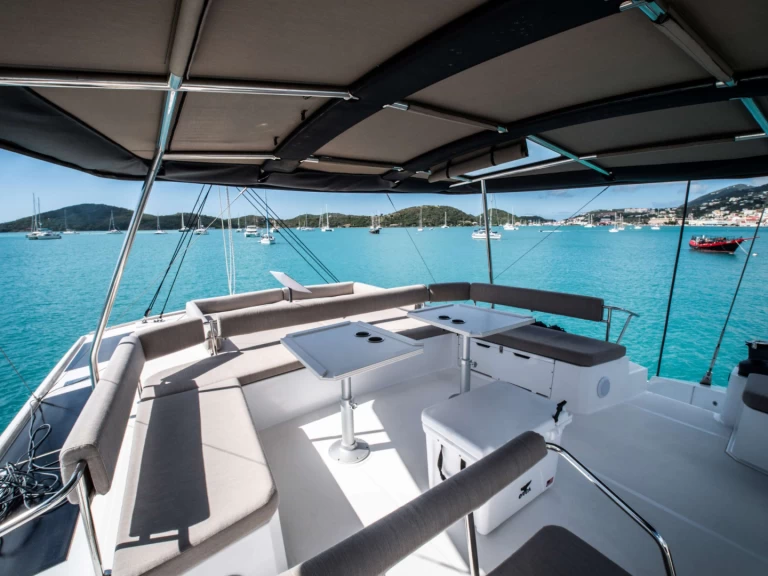 Bareboat Rental Luxury Yacht Bali with a boat licence