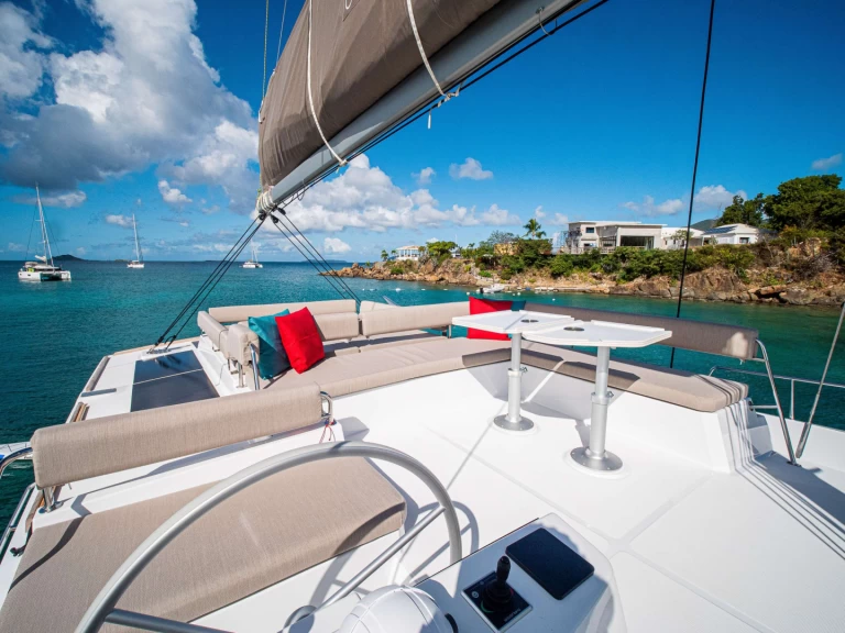 Bareboat Rental Luxury Yacht Bali with a boat licence