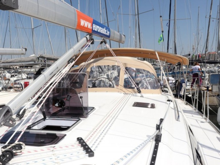 Bareboat Rental Sailboat Bavaria with a boat licence