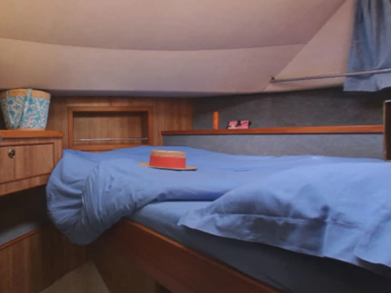 Motorboat for rent Hindeloopen at the best price