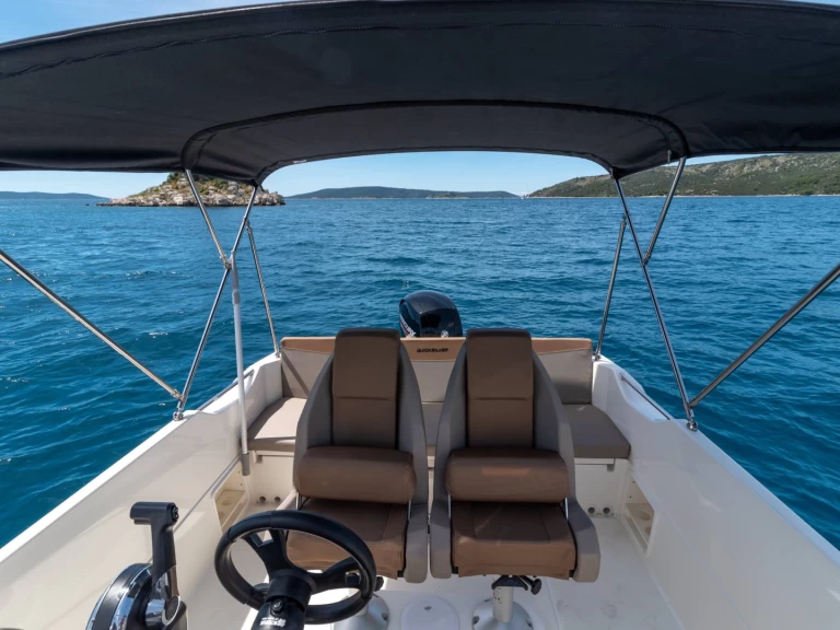 Rent a Quicksilver Activ 675 Open Sport Split