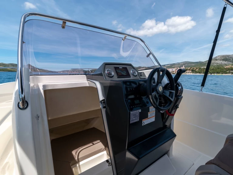 Motorboat rental in Split - Quicksilver Activ 675 Open Sport