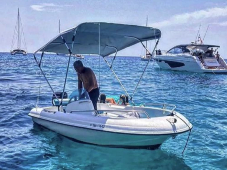 Boat rental Cap 400 in Port d'Andratx on Samboat