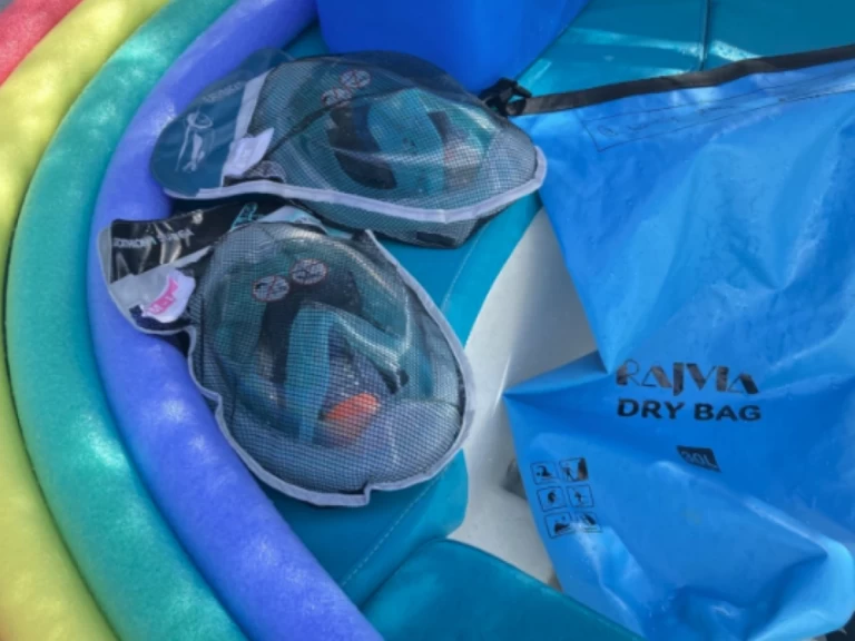 Bareboat Rental Motorboat Cap with a boat licence