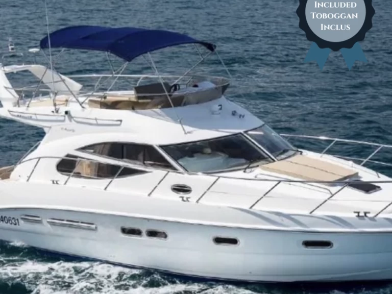 Rent a Sealine F425  Saint-Tropez