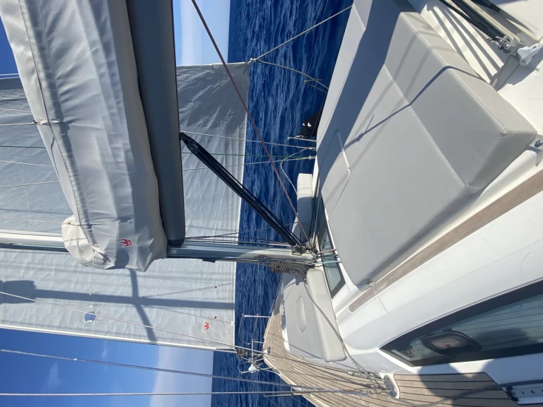 Sailboat rental in Salerno - Bénéteau Oceanis 43
