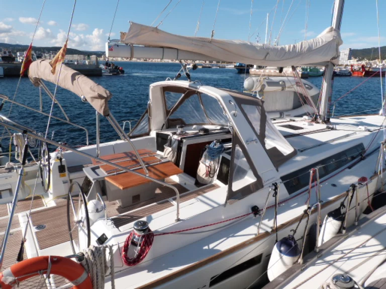 Sailboat for rent Palamós at the best price