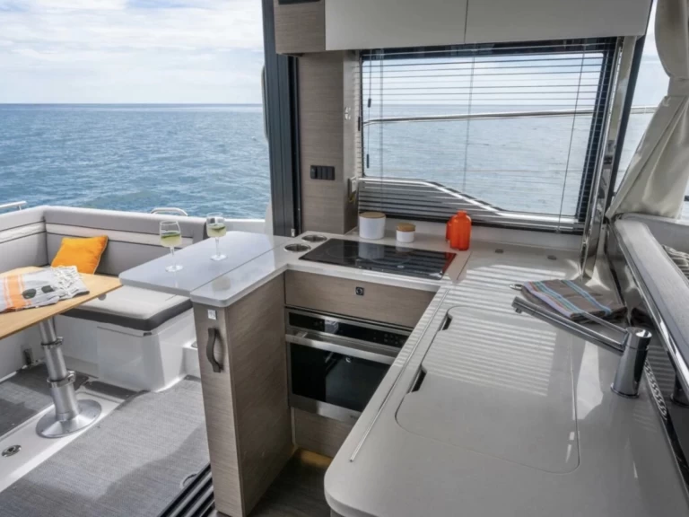 Motorboat rental with or without captain Orion Mandelieu-la-Napoule