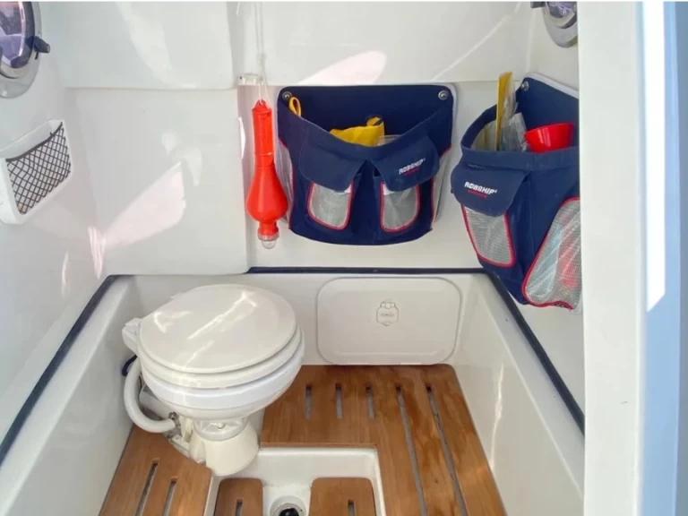 Boat rental Nuova Jolly Prince 28 WA in Albufeira on Samboat