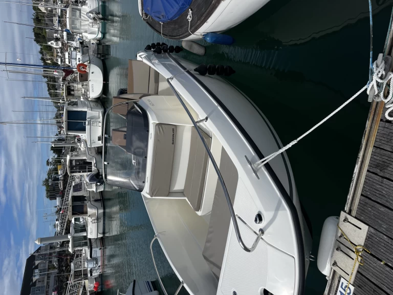 Bareboat Rental Motorboat Quicksilver with a boat licence