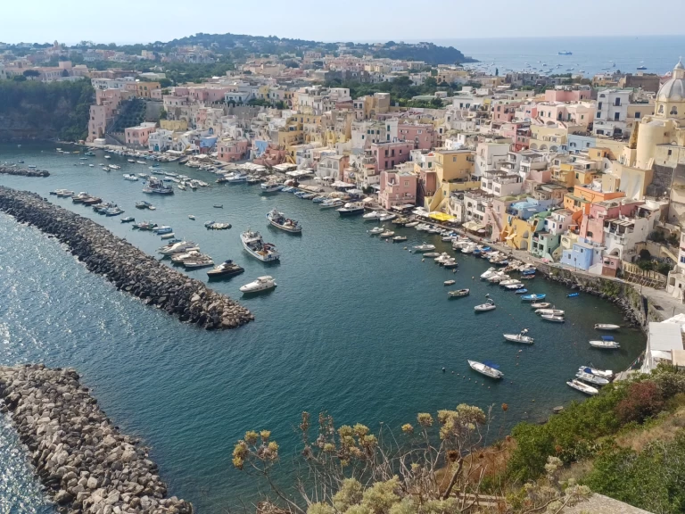 Yacht charter Naples cheap Cadet