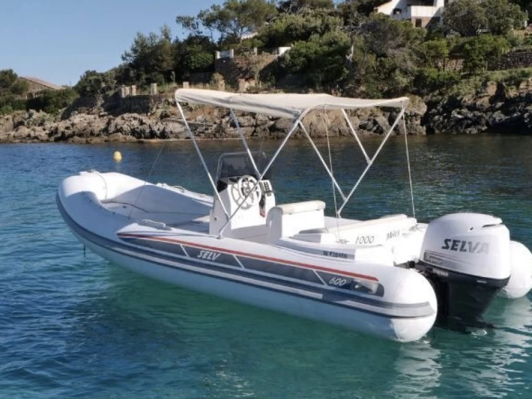 Yacht charter Porto-Vecchio cheap Selva 600