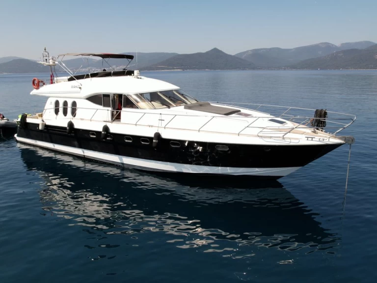 Bareboat Rental Luxury Yacht Princess with a boat licence