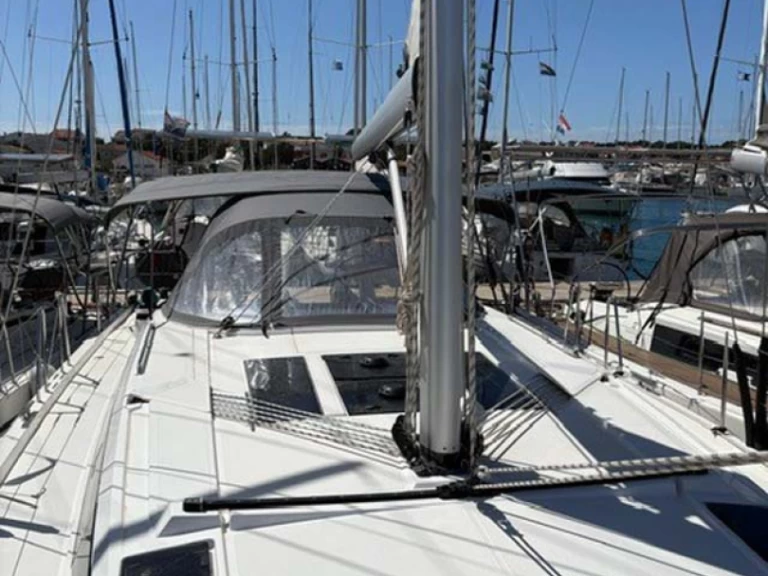 Sailboat for rent Trogir at the best price