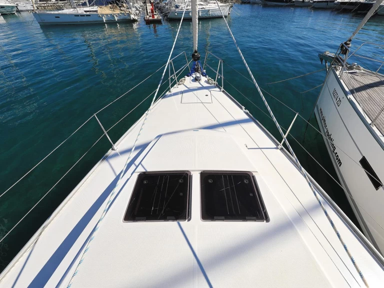 Sailboat rental in Pula - Bavaria Cruiser 46