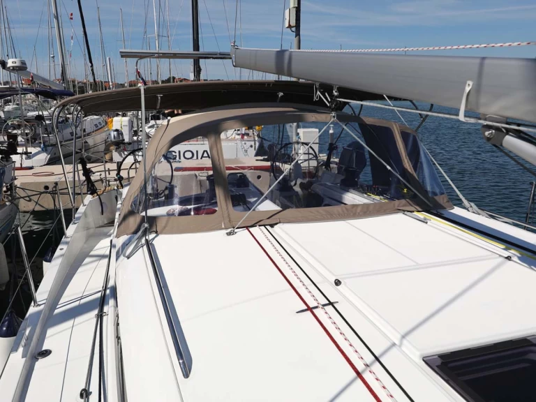 Sailboat for rent Trogir at the best price