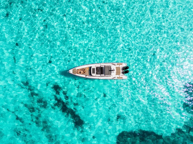 Axopar Axopar 37 Sun-Top in Zaton on SamBoat