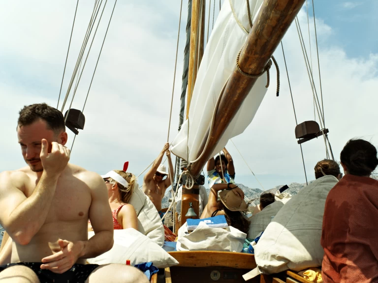 Boat rental Tartane La Flâneuse in Marseille on Samboat