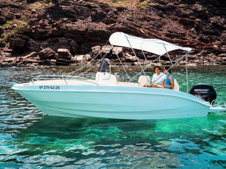 Bareboat Rental Motorboat Marine with a boat licence
