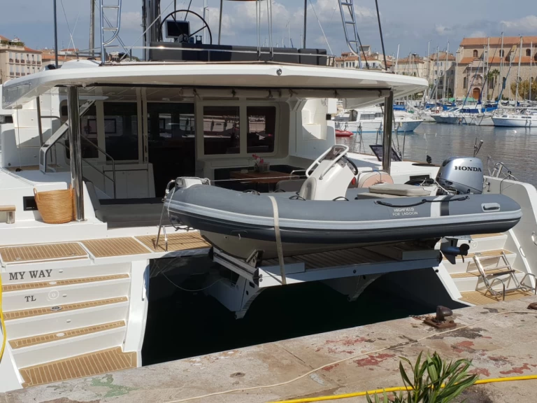 Yacht charter Ajaccio cheap Lagoon 52 F