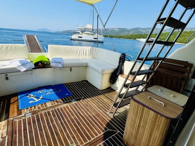 Boat rental Princess, UK 47 Flybridge in Corfu on Samboat