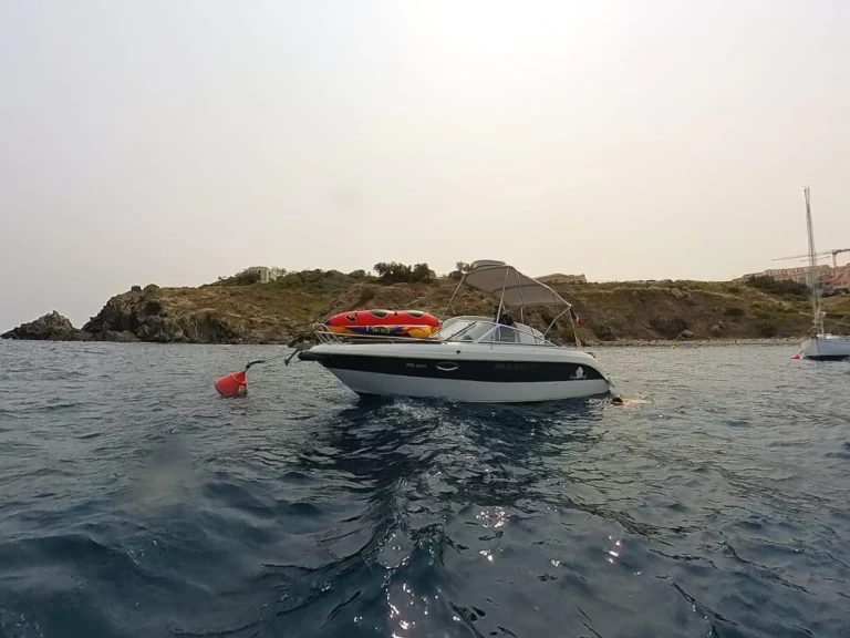 Motorboat for rent Saint-Cyprien at the best price
