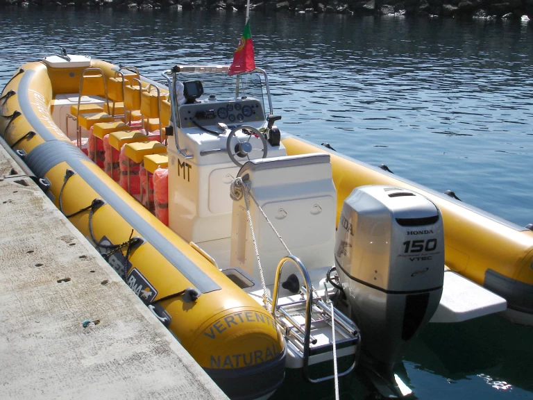 Boat rental Bwa 740 in Sesimbra on Samboat