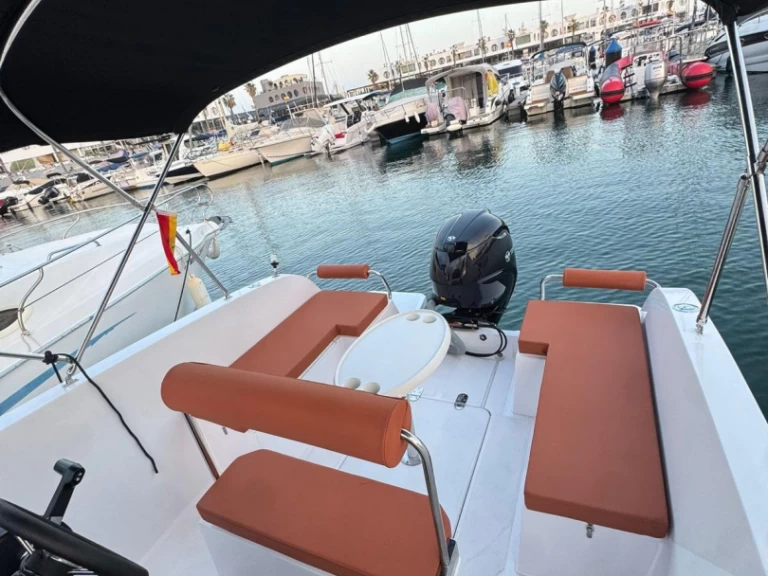 Rent a Boats maks Catt X6 Alicante