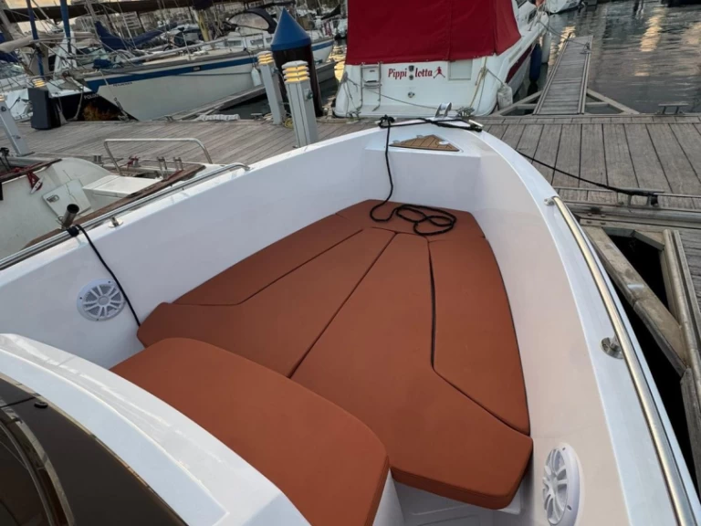 Boat rental Boats maks Catt X6 in Alicante on Samboat
