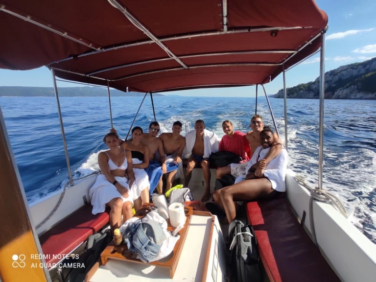 Rent a Jeanneau Islander Opatija