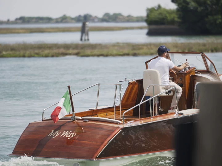 Motorboat rental in Venice - Serenella My Way