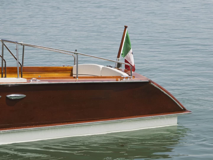 Bareboat Rental Motorboat Serenella with a boat licence