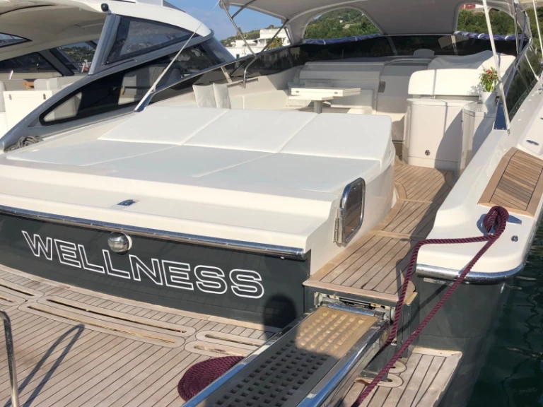 Bareboat Rental Motorboat Tornado with a boat licence