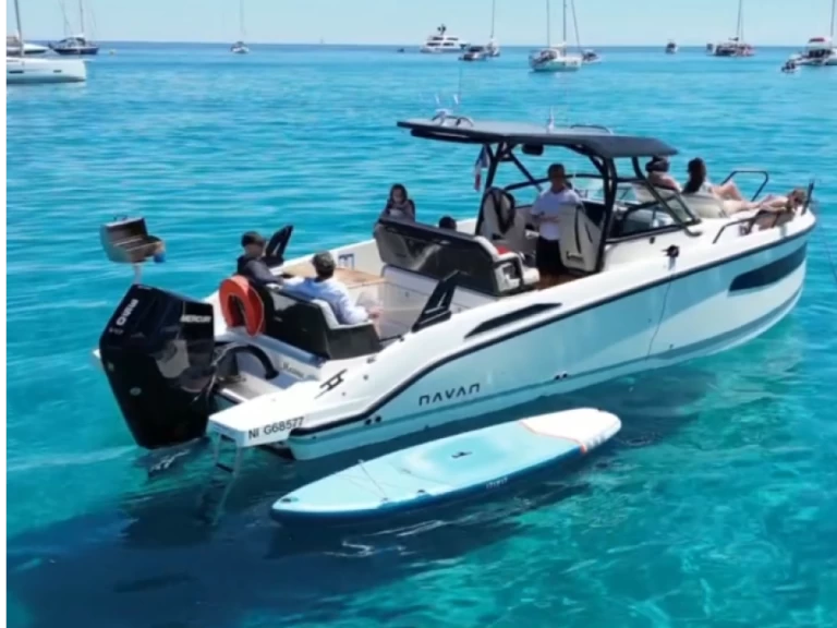 Navan S30 in Nice on SamBoat