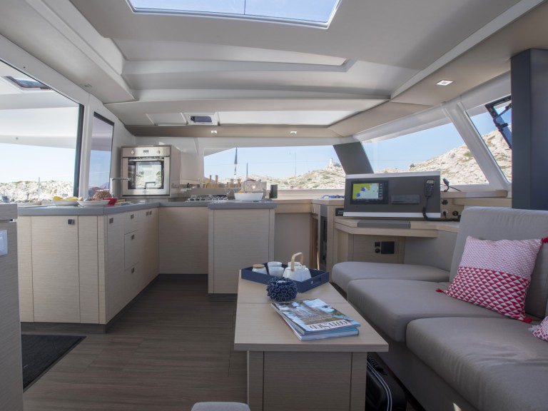 Boat rental Fountaine Pajot Astrea 42 in Marseille on Samboat