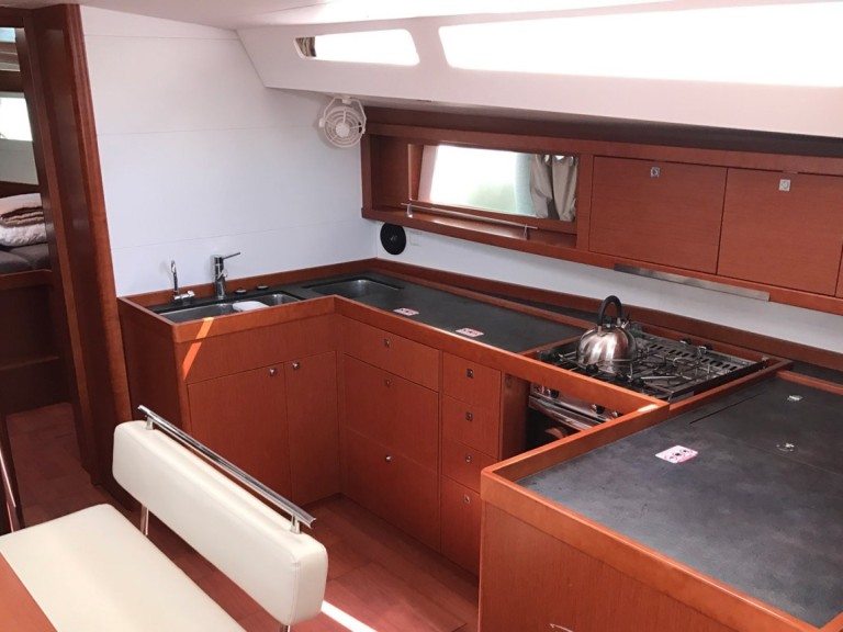 Sailboat rental in Alimos - Bénéteau Oceanis 48