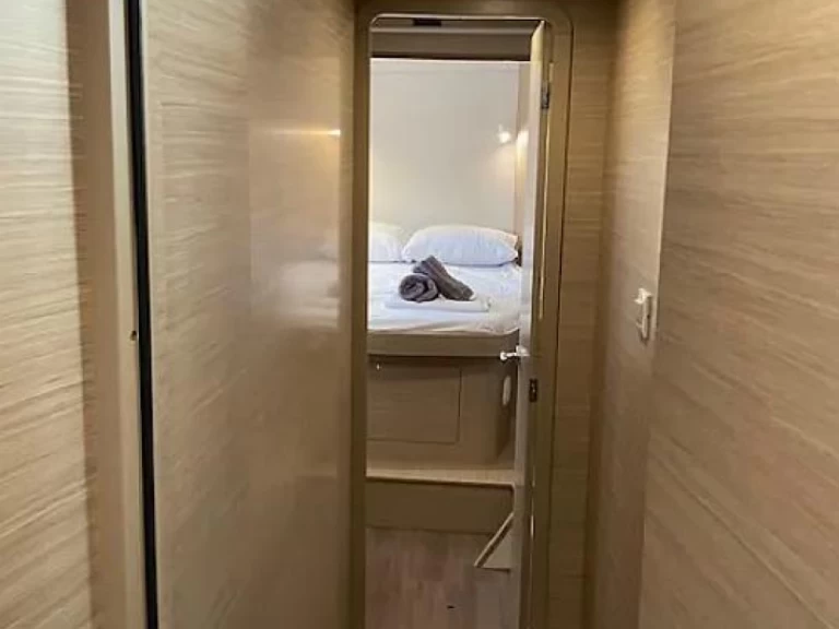 Rent a Lagoon Lagoon 42 Alimos