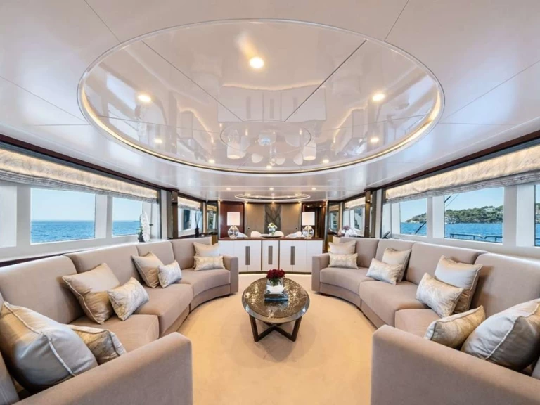 Luxury Yacht for rent France at the best price