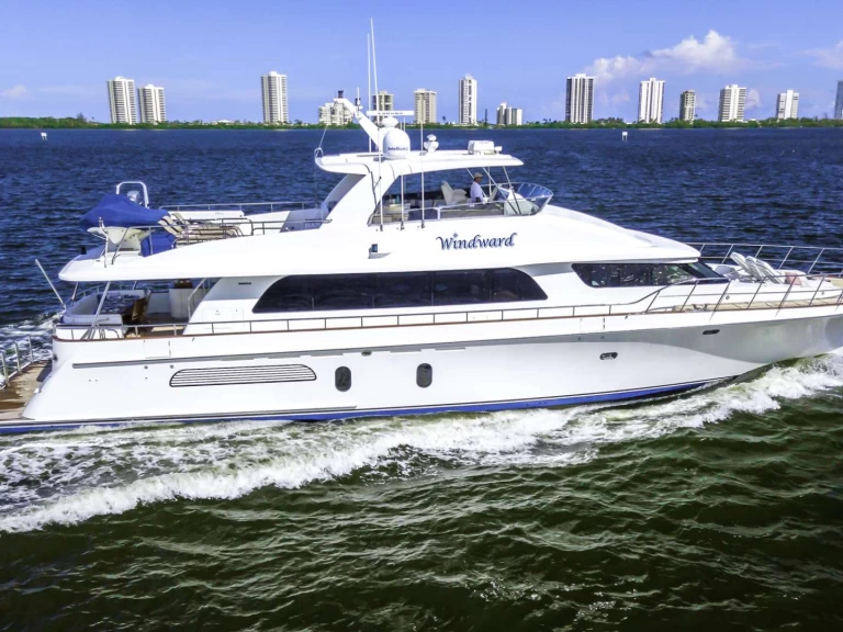 Luxury Yacht for rent Jupiter at the best price