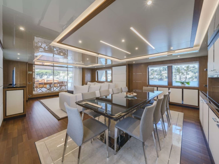 Luxury Yacht rental in Cannes - Ferronavale FIORENTE